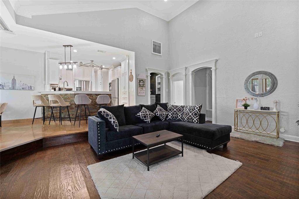 2711 Spyglass Drive, Carrollton, TX 75007