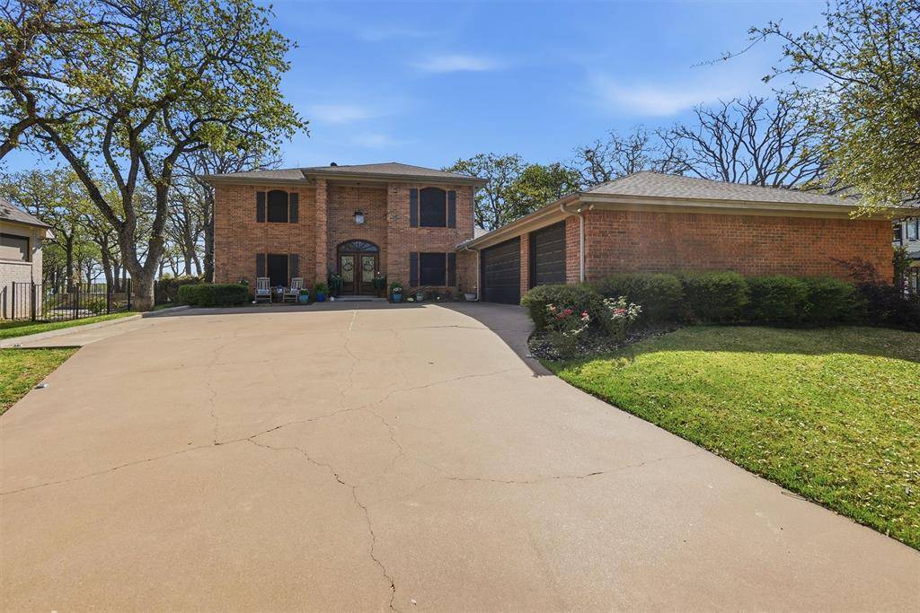 5107 Largo Drive, De Cordova, TX 76049