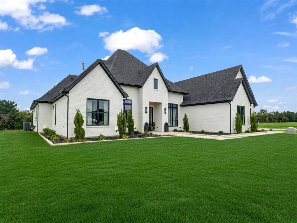 2000 Meadow Bend Court, Aledo, TX 76008