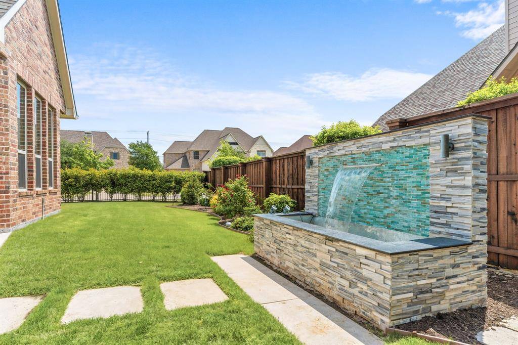 1095 Jennala Drive, Frisco, TX 75036