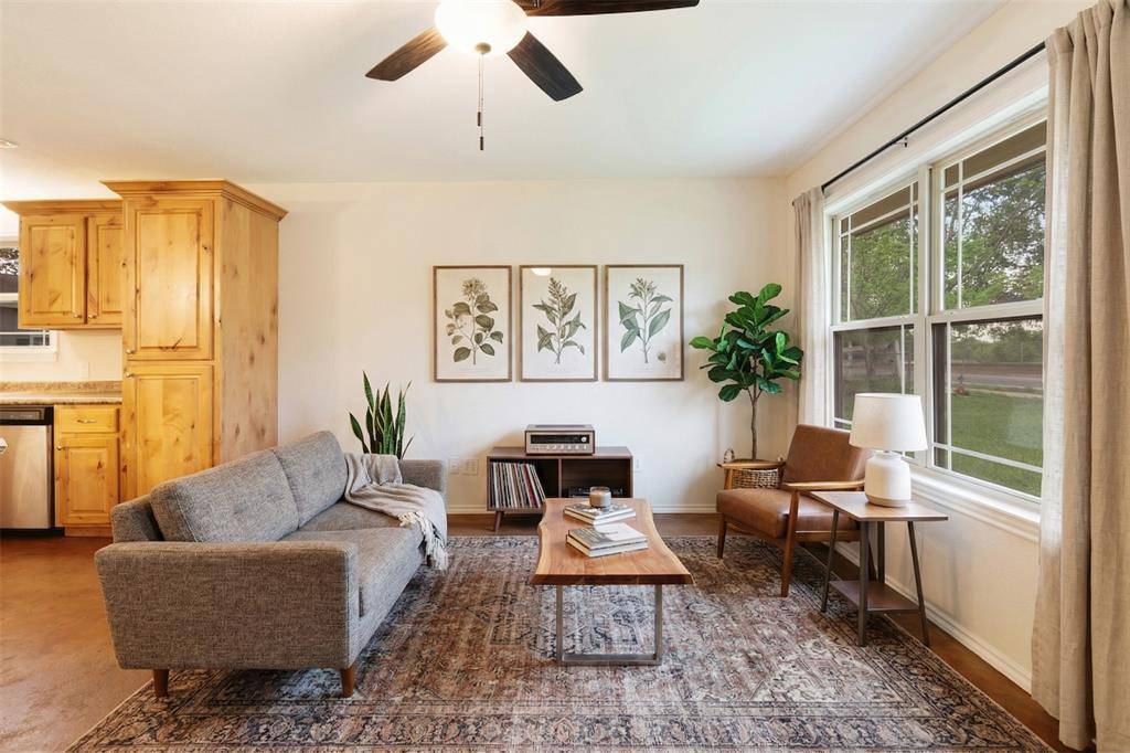 525 19th Street NW, Paris, TX 75460