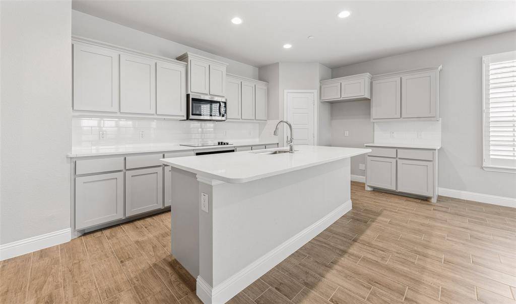 6020 Bursey Road, Watauga, TX 76148