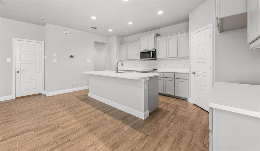 6020 Bursey Road, Watauga, TX 76148