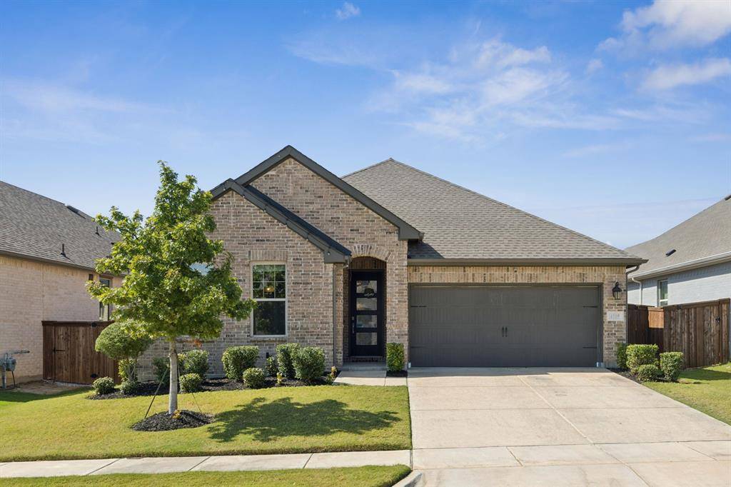 4105 Silver Spur Court, Aubrey, TX 76227