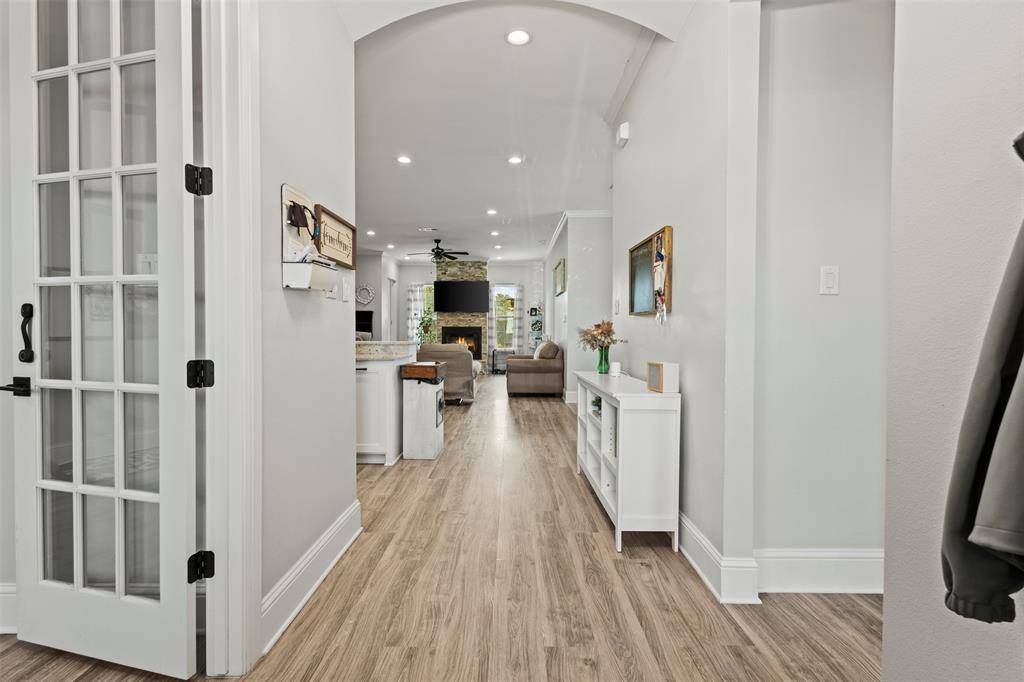 1307 Carnoustie Drive, Ennis, TX 75119