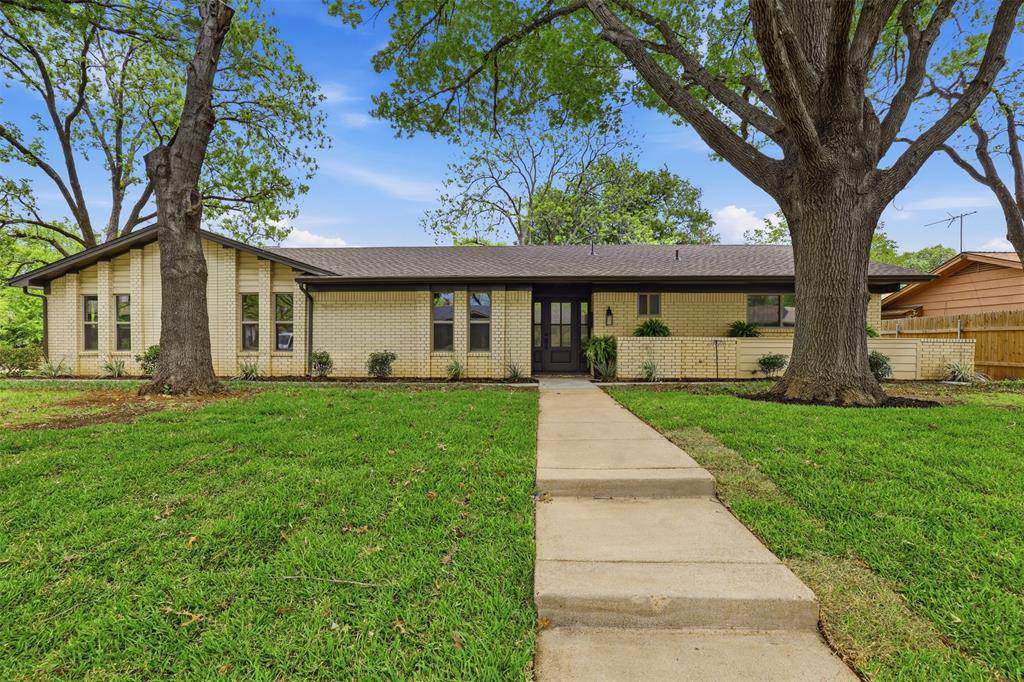 4201 Dawn Drive, Benbrook, TX 76116