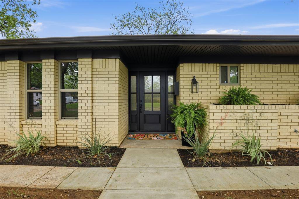 4201 Dawn Drive, Benbrook, TX 76116