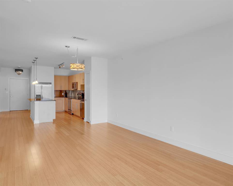 4333 Gilbert Avenue #215, Dallas, TX 75219