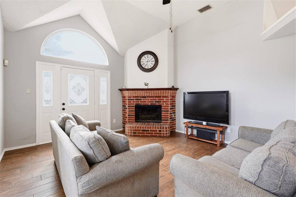 1714 Northampton Drive, Rowlett, TX 75089