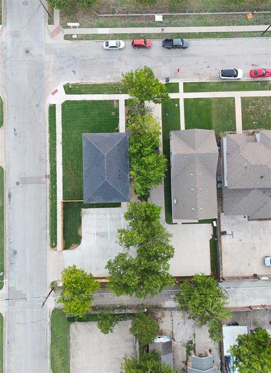 2945 Gordon Avenue, Fort Worth, TX 76110