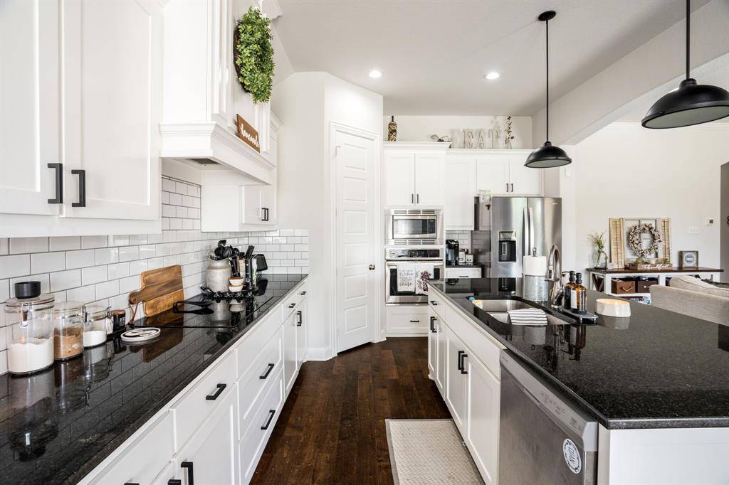 1605 Granite Way, Waxahachie, TX 75165