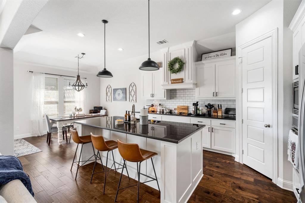 1605 Granite Way, Waxahachie, TX 75165