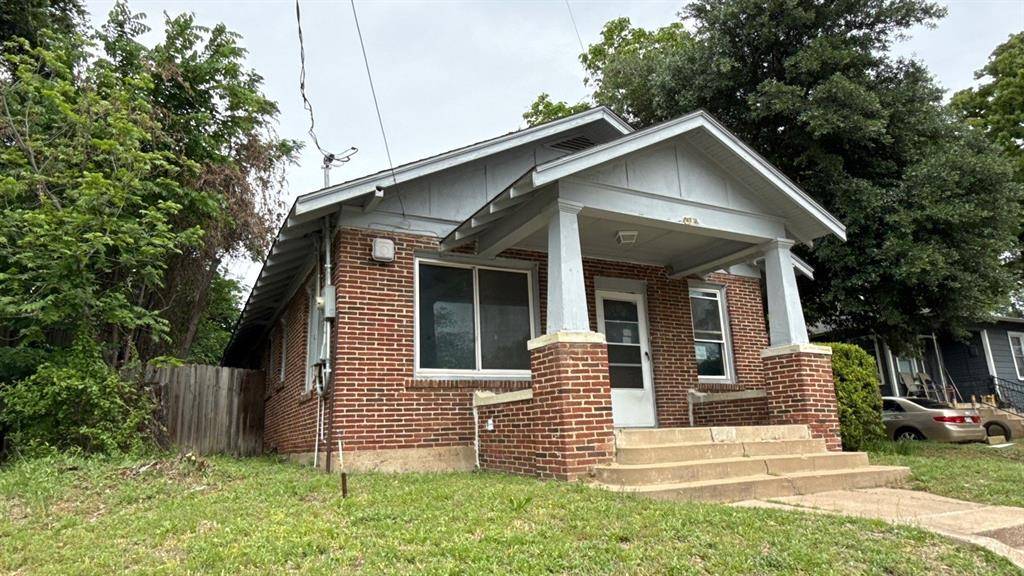 2611 Pine Street, Dallas, TX 75215
