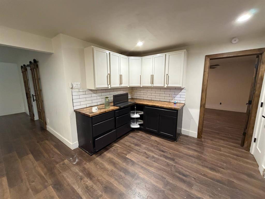 301 Bernice Court, Burleson, TX 76028