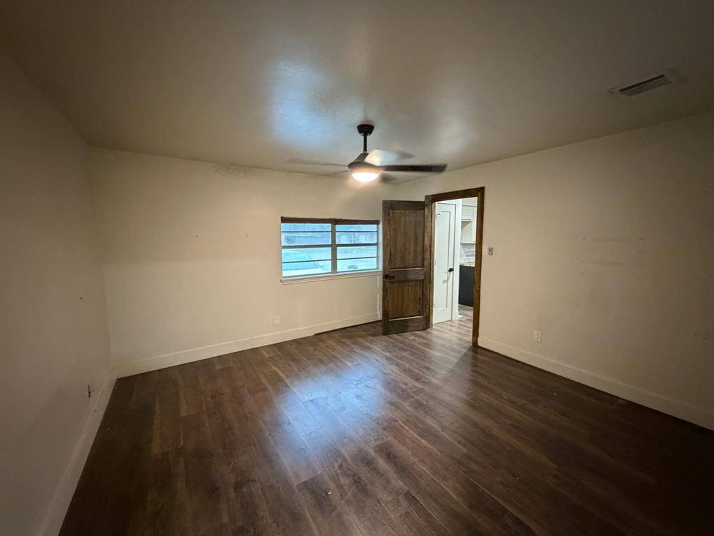 301 Bernice Court, Burleson, TX 76028