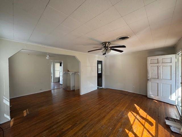 1634 Ash Street, Grand Prairie, TX 75050