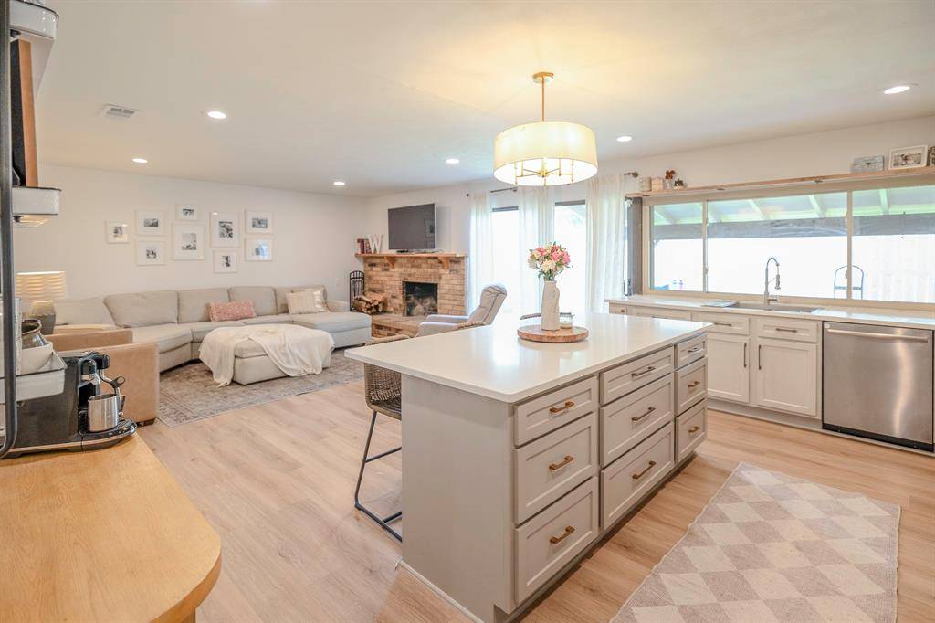 2207 Marble Falls Drive, Carrollton, TX 75007