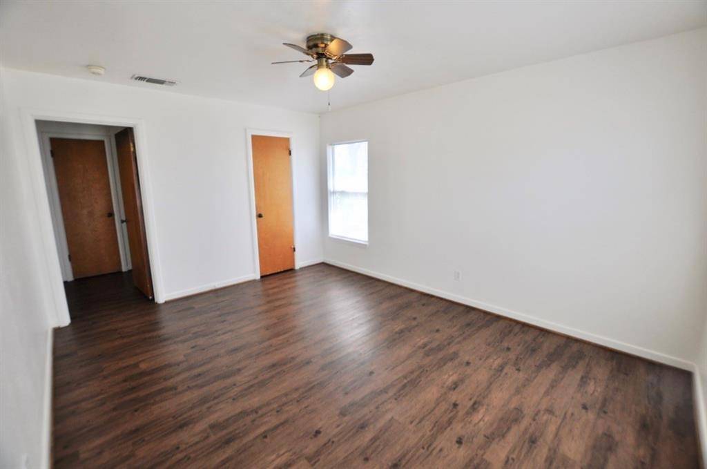 712 W Bridge Street, Weatherford, TX 76086