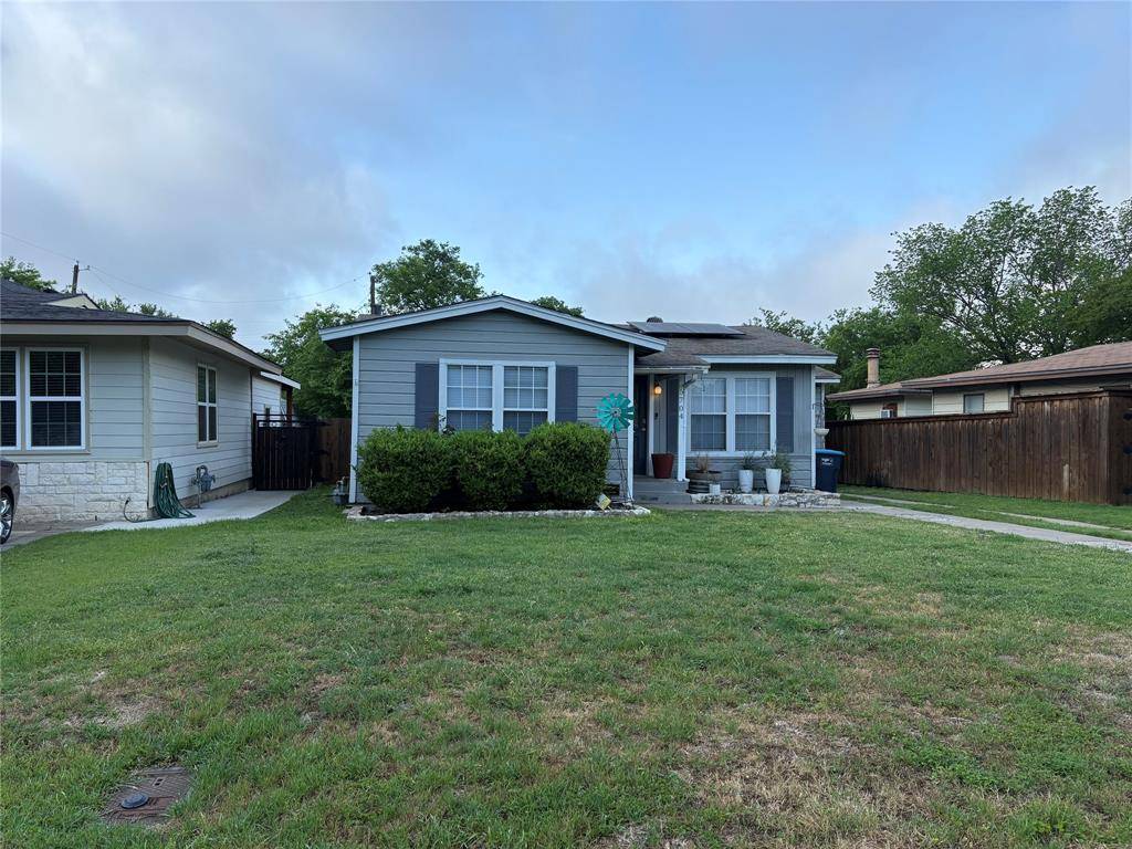 5704 Hiett Court, Fort Worth, TX 76112