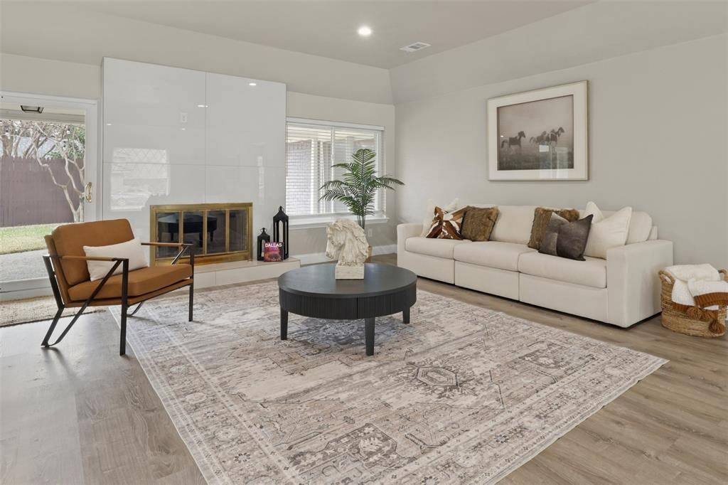 6350 Glennox Lane, Dallas, TX 75214