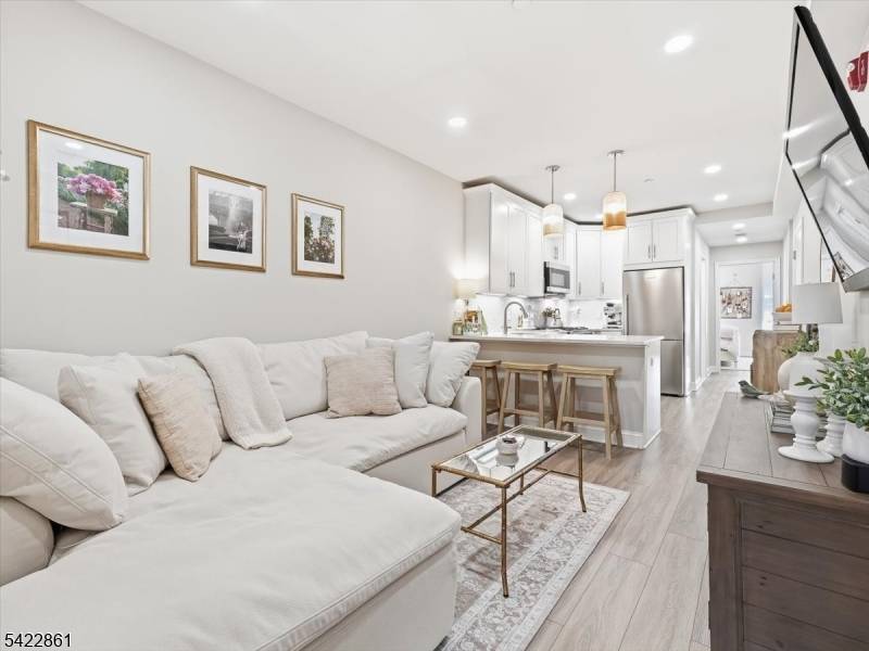 406 Madison St #3R, Hoboken City, NJ 07030