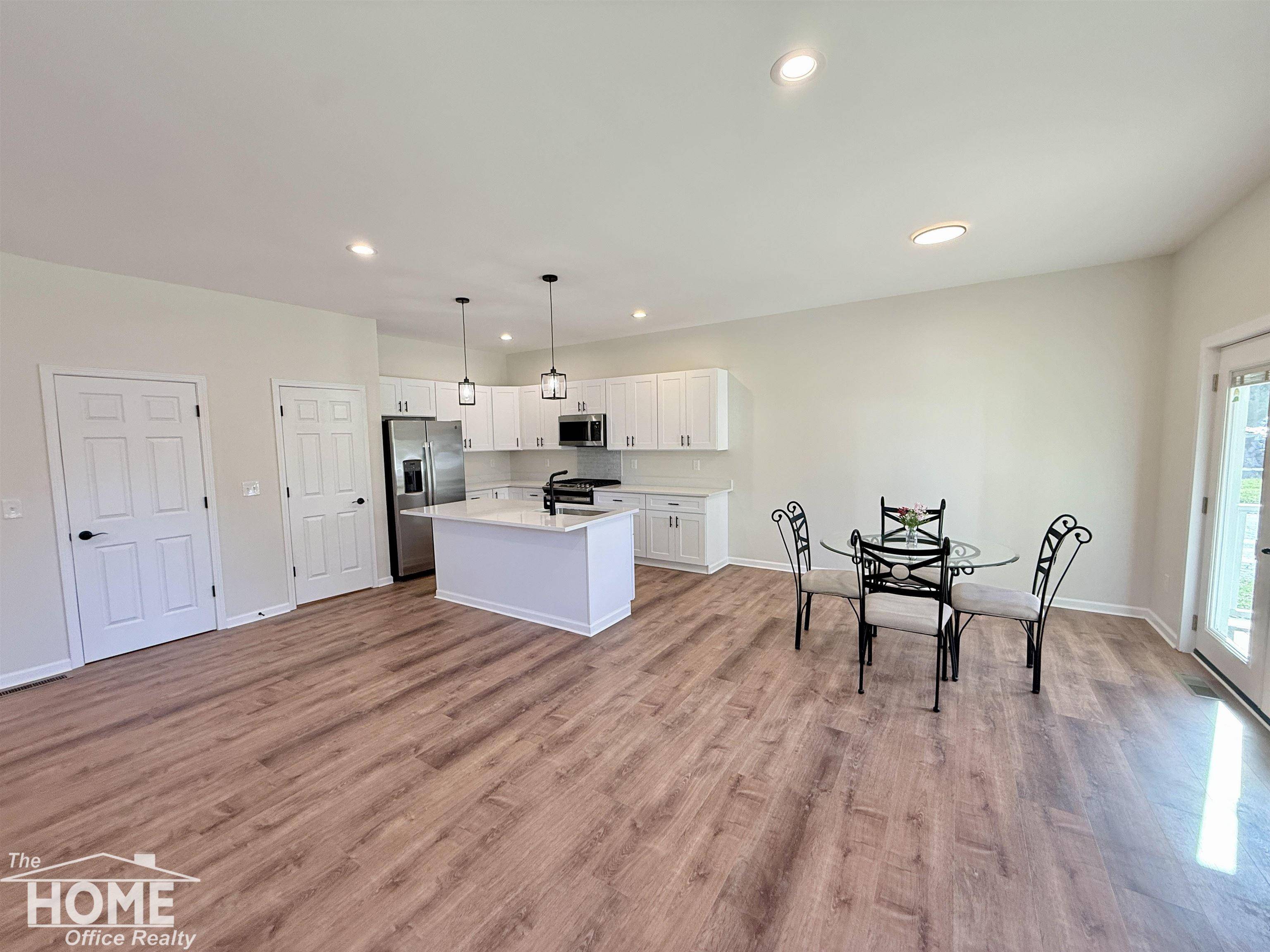 1046 S Pearce ST, Owosso, MI 48867