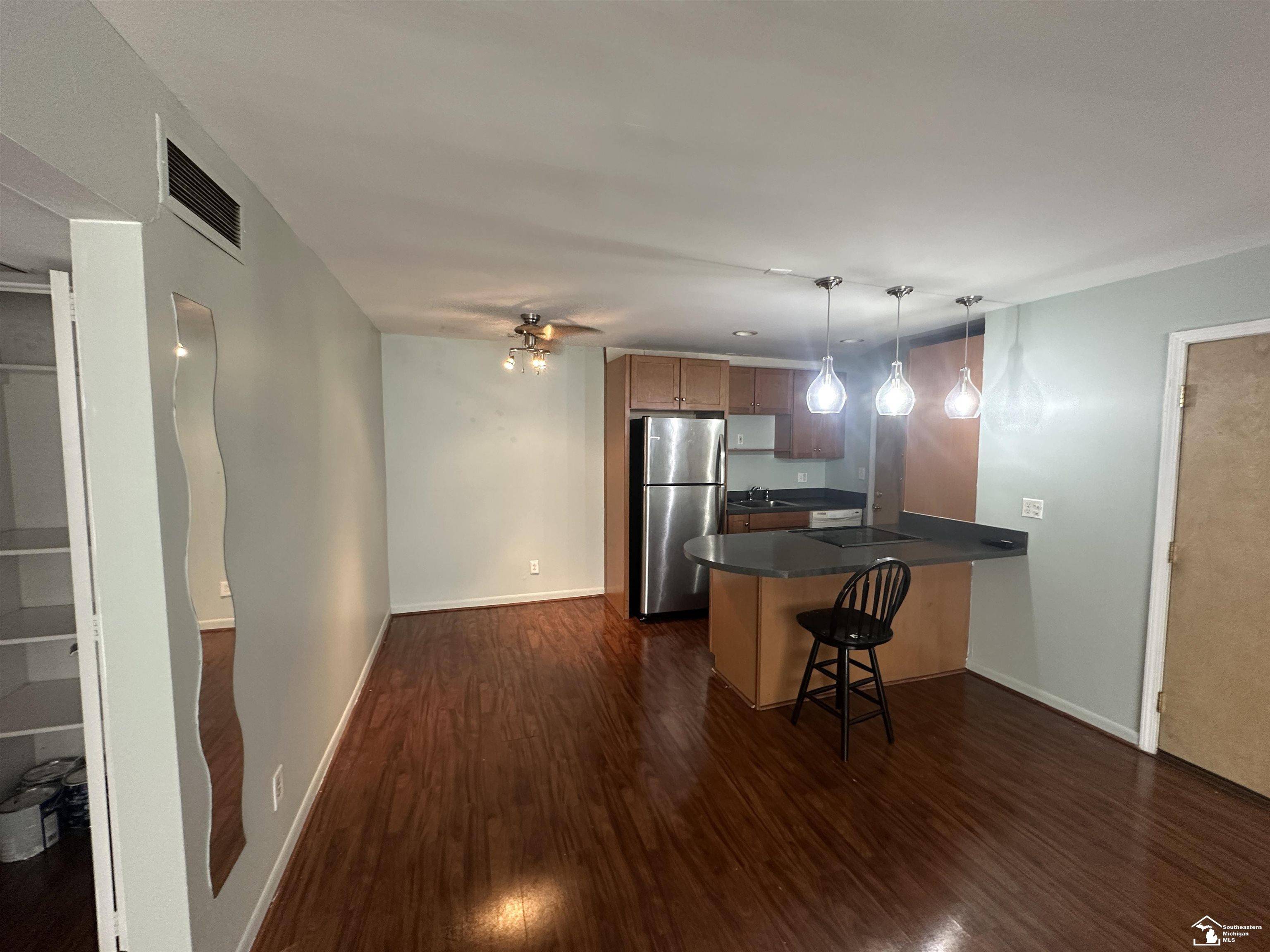 3911 Fort ST, Trenton, MI 48183