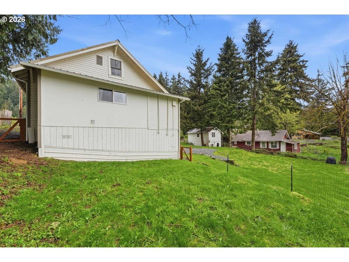 51 WILKINSON ST, Carson, WA 98610