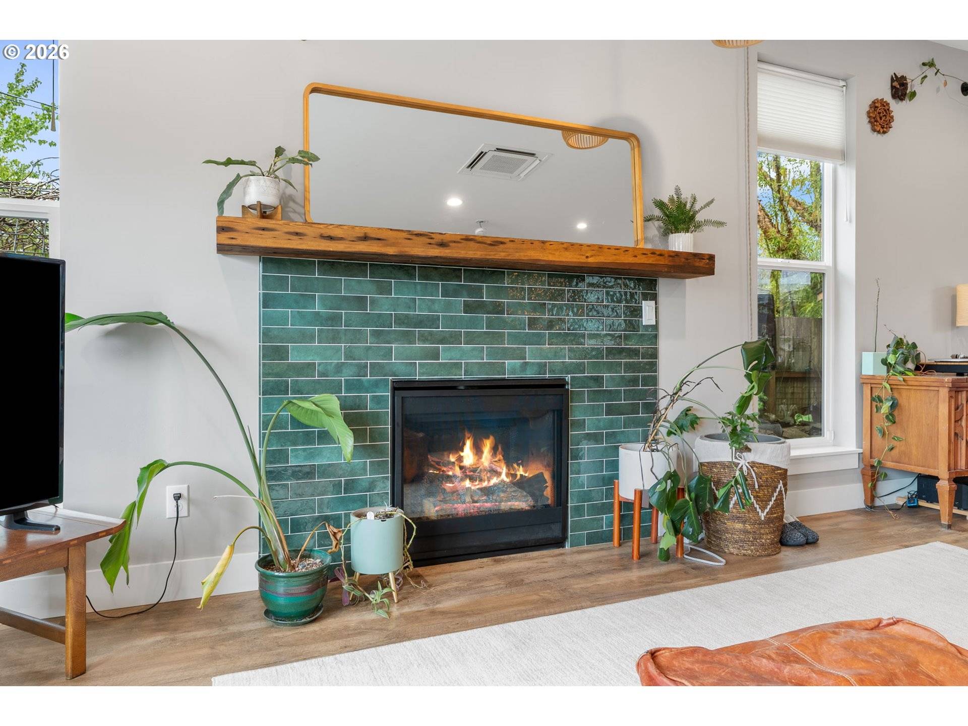 1114 9TH ST, Hood River, OR 97031