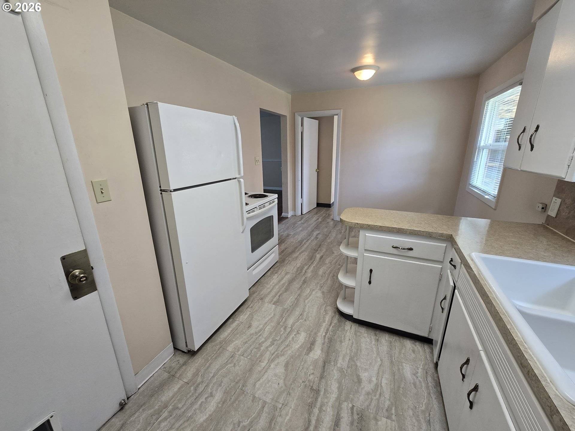 1246 11TH AVE, Longview, WA 98632