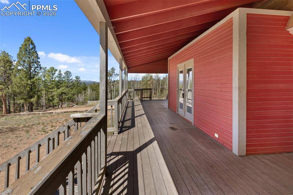 255 Midnight LN, Florissant, CO 80816