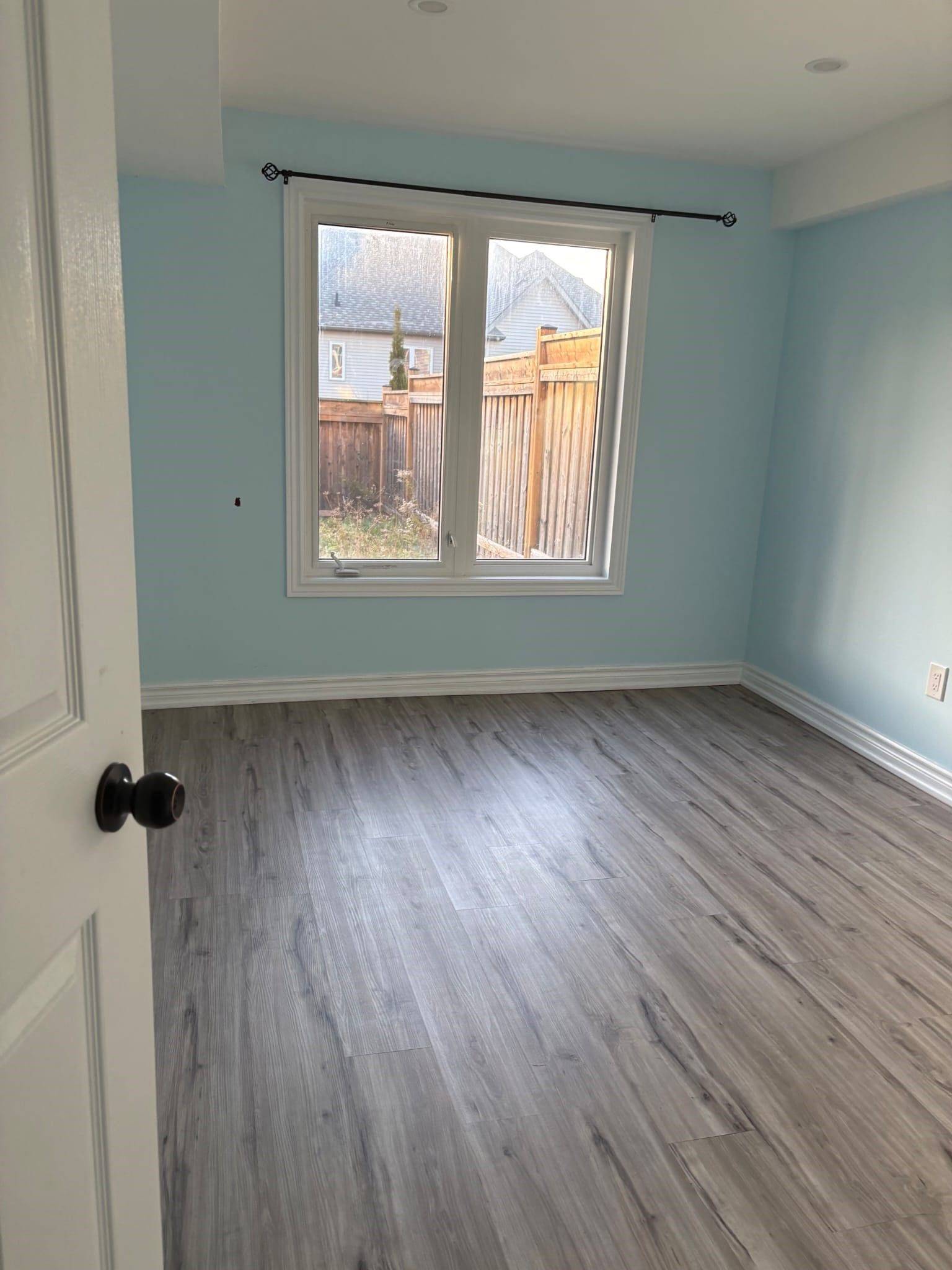 1816 Silverstone CRES, Oshawa, ON L1K 3C2