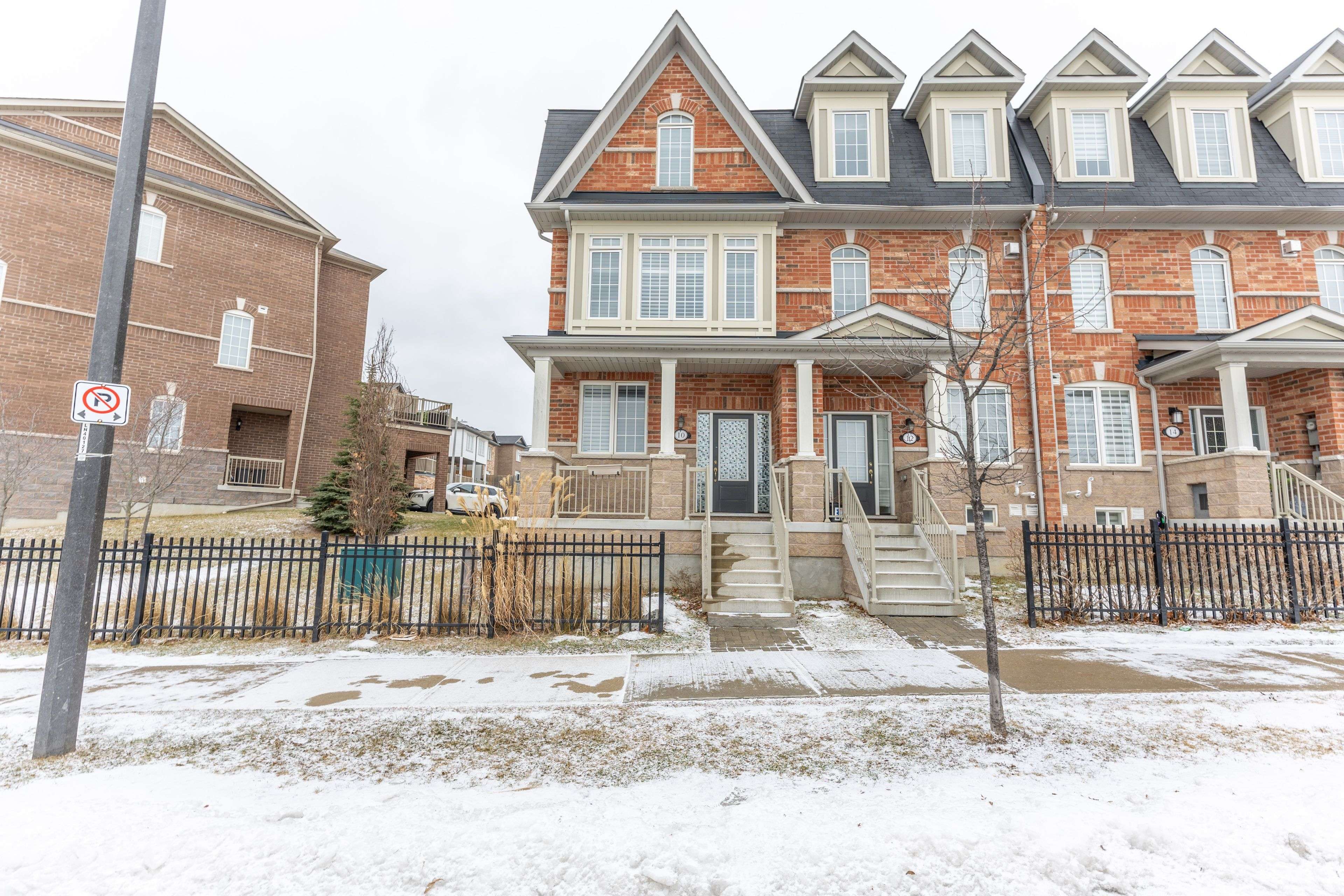 10 Harper Hill DR, Ajax, ON L1Z 0P9