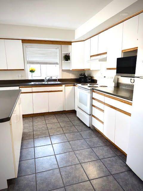 414 James AVE, Timmins, ON P4N 5T2