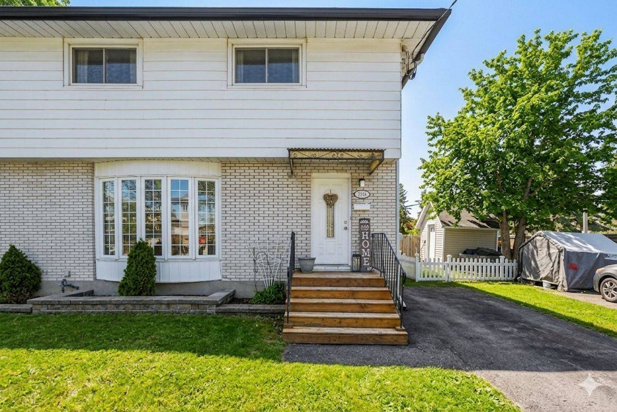 2636 Elmhurst ST, Britannia Heights - Queensway Terrace N And Area, ON K2B 7N6