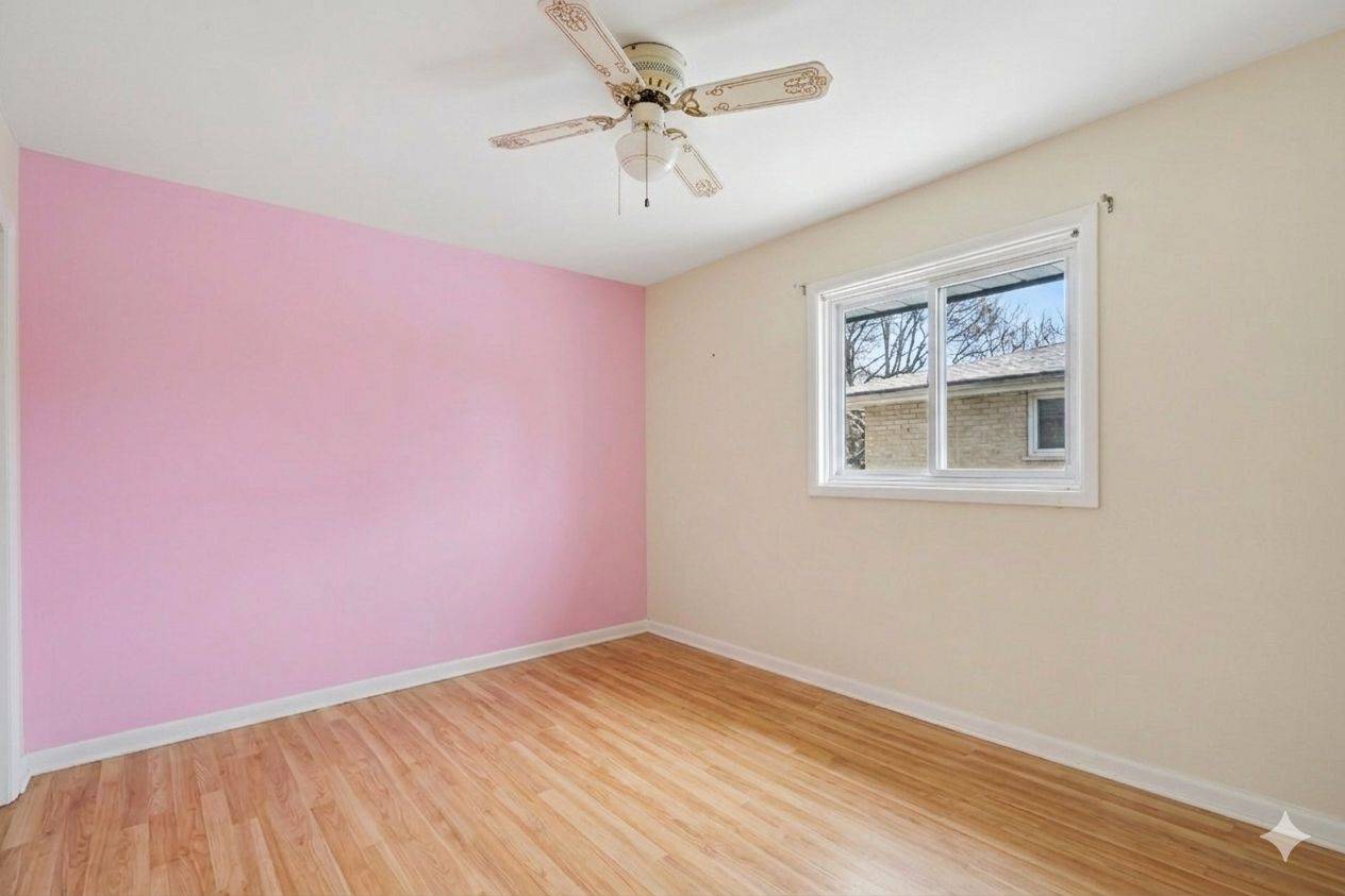 2636 Elmhurst ST, Britannia Heights - Queensway Terrace N And Area, ON K2B 7N6