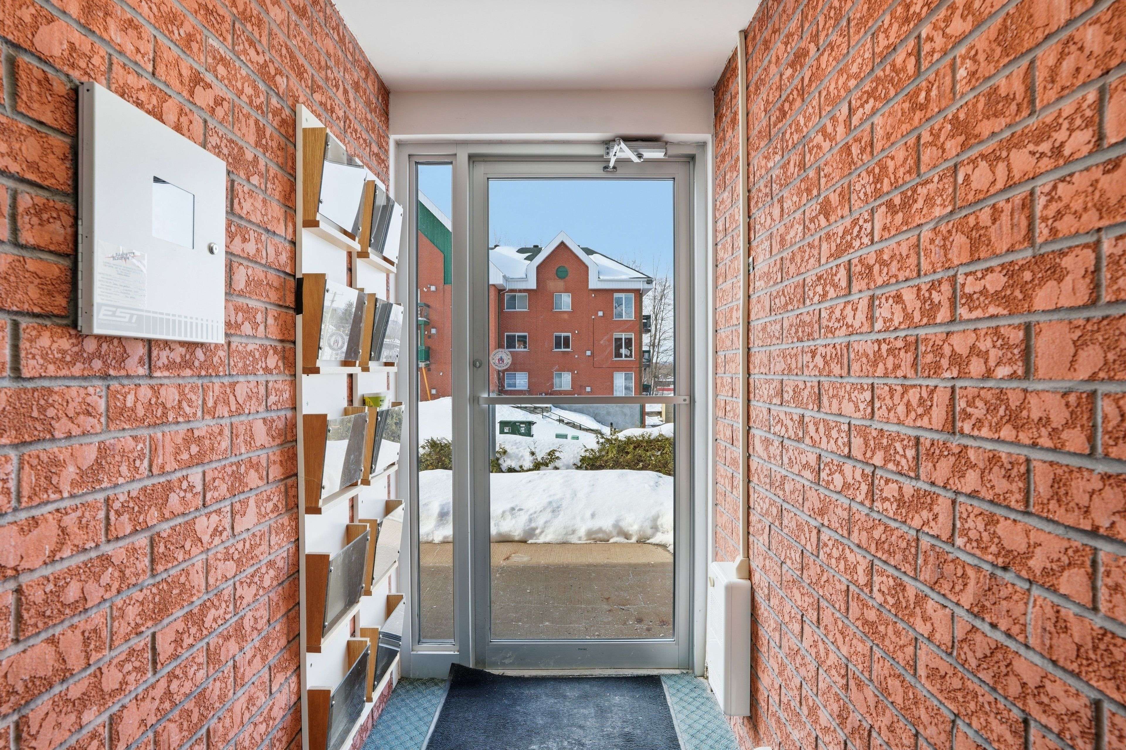 1101 Clement ST #122, Hawkesbury, ON K6A 3P1