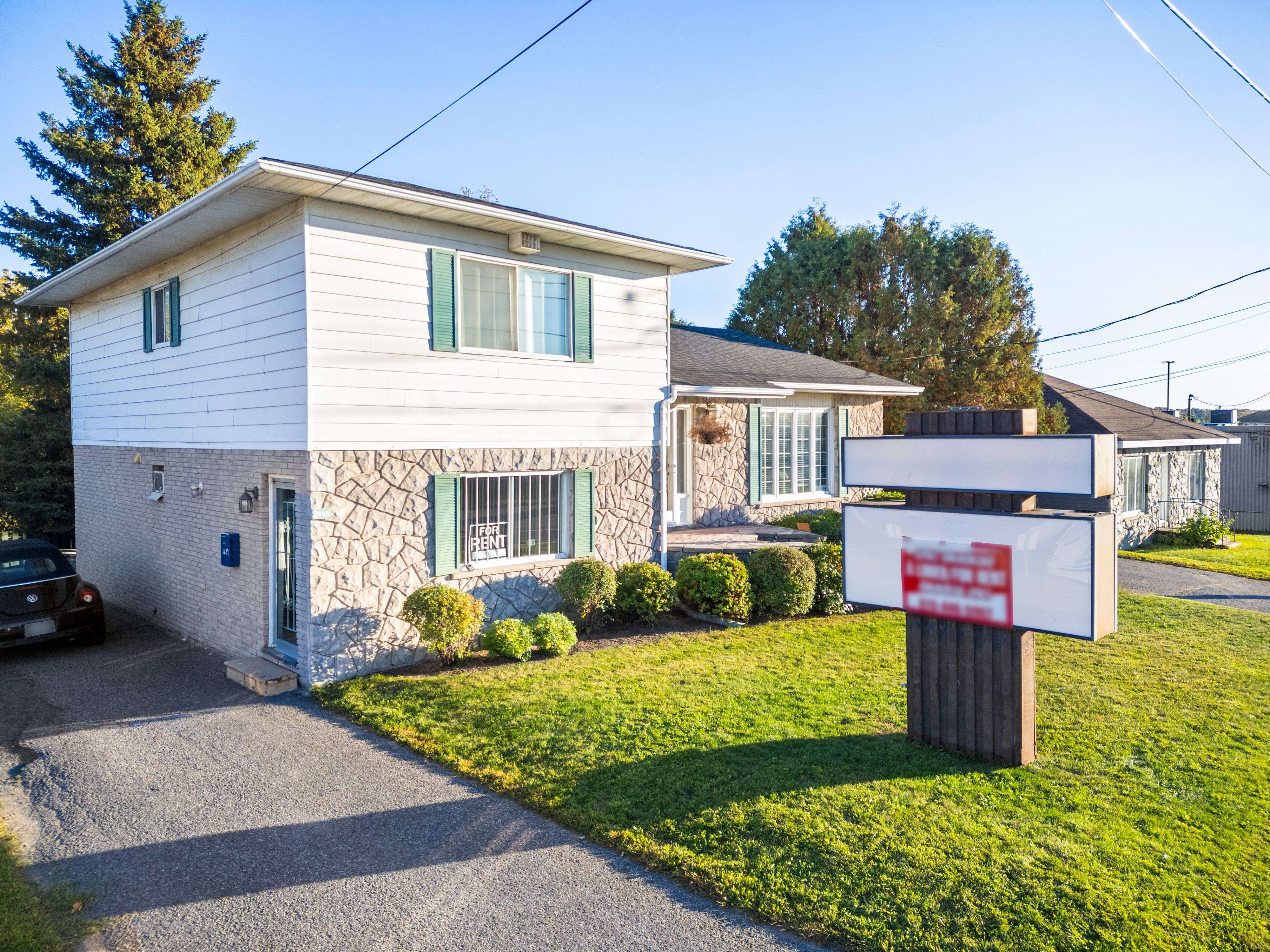 2705 Laurier ST, Clarence-rockland, ON K4K 1A3