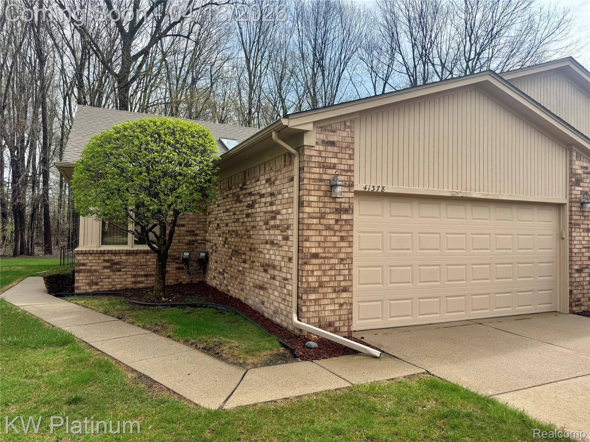 41378 Fortuna DR E #125, Clinton Charter Township, MI 48038