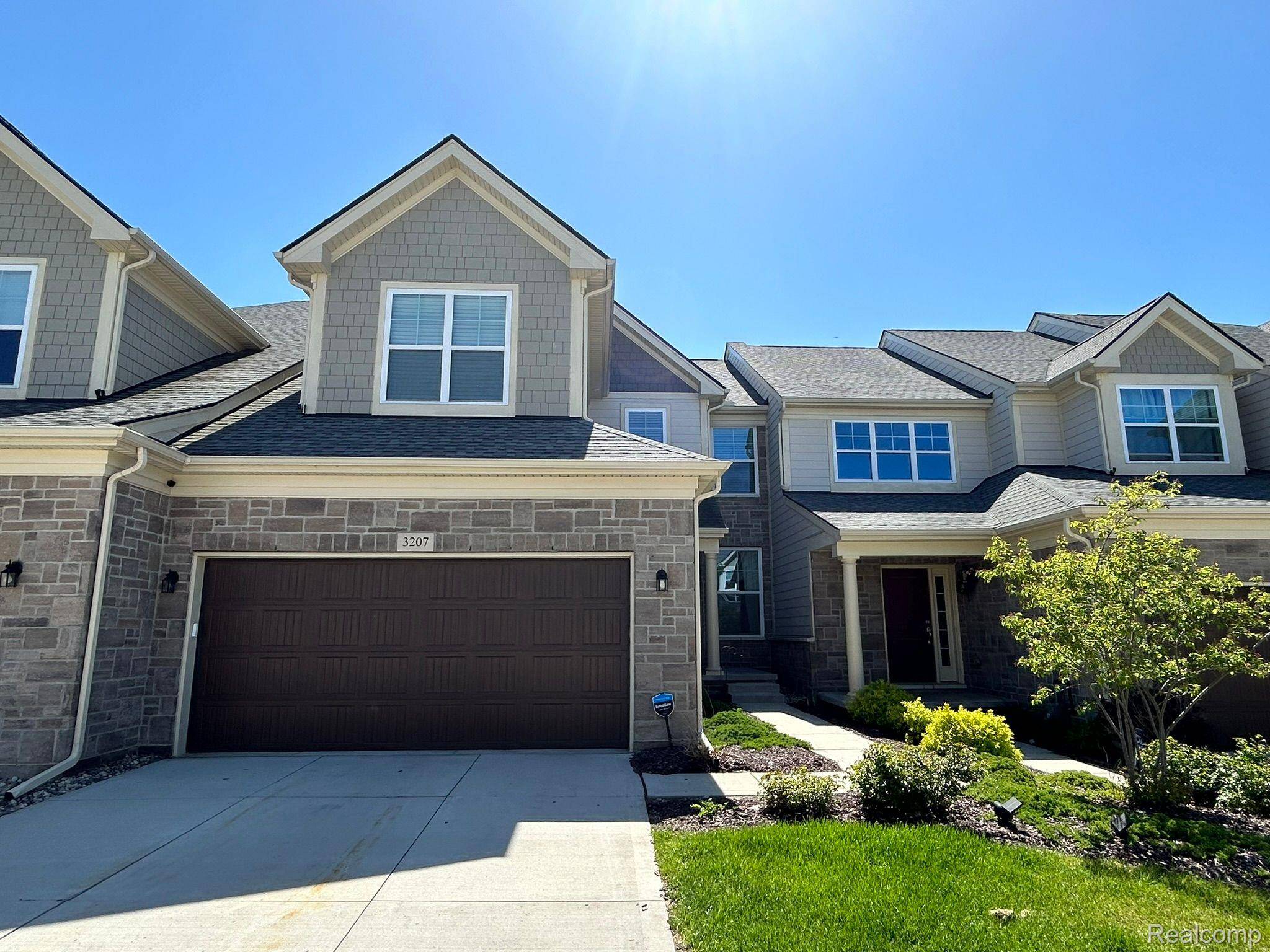 3207 BRACKLEY DR, Ann Arbor, MI 48105