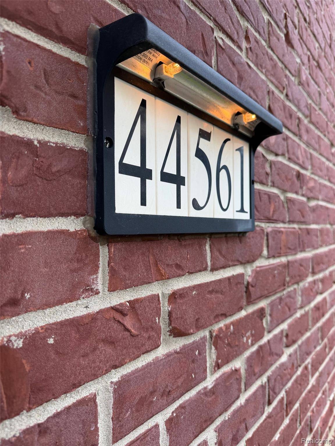 44561 GWINNETT LOOP, Novi, MI 48377