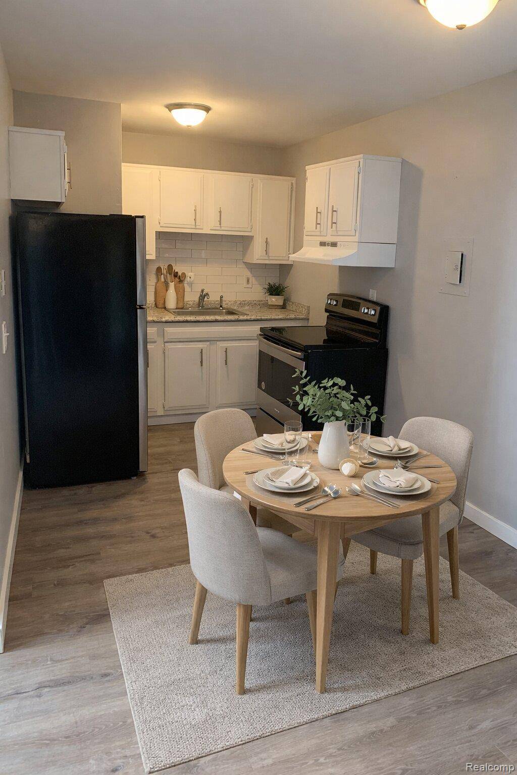 5680 Pardee AVE #3, Dearborn Heights, MI 48125