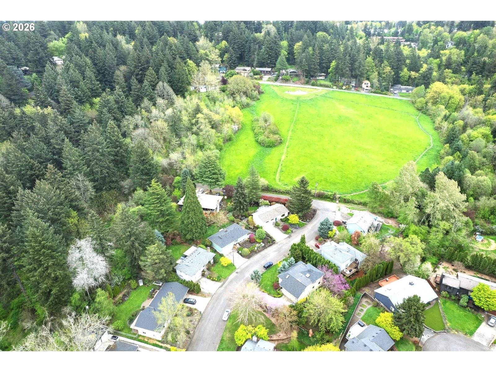 5815 SW HUDDLESON ST, Portland, OR 97219