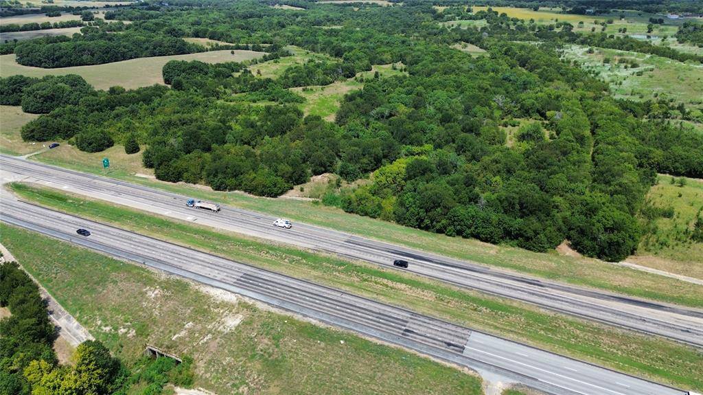 2507 Us-82, Bells, TX 75414