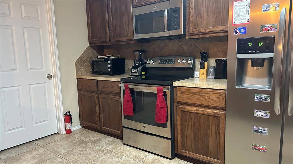 3008 Cricket Drive, Bellmead, TX 76705