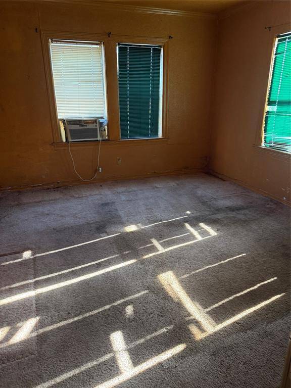 1421 E Ann Arbor Avenue, Dallas, TX 75216