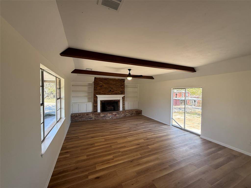 1102 Chilton Street, Weatherford, TX 76086