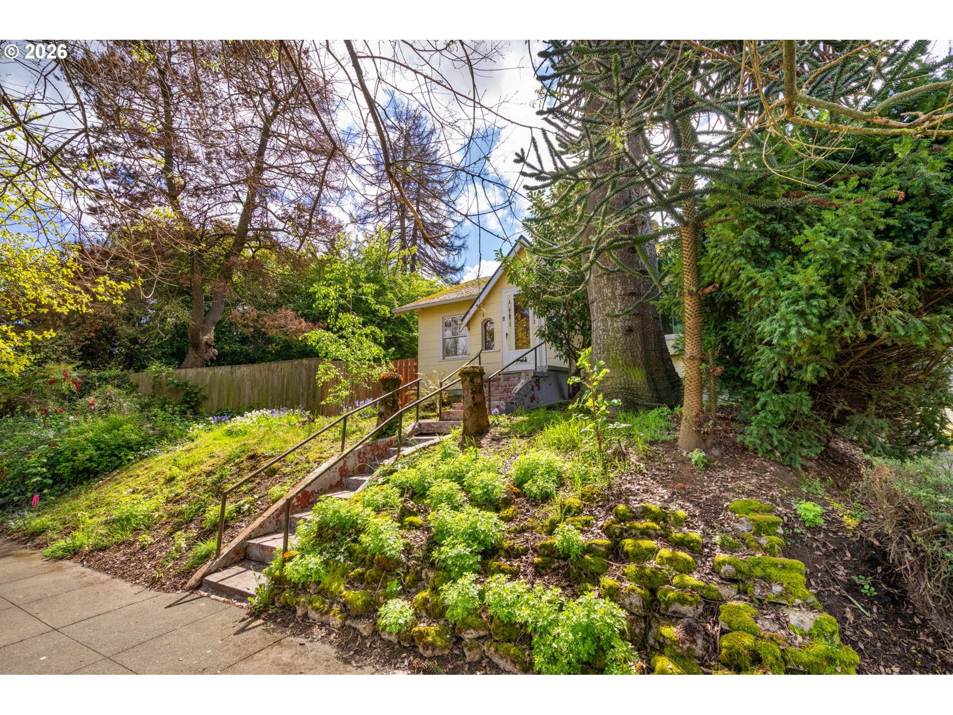 1516 N WINCHELL ST, Portland, OR 97217