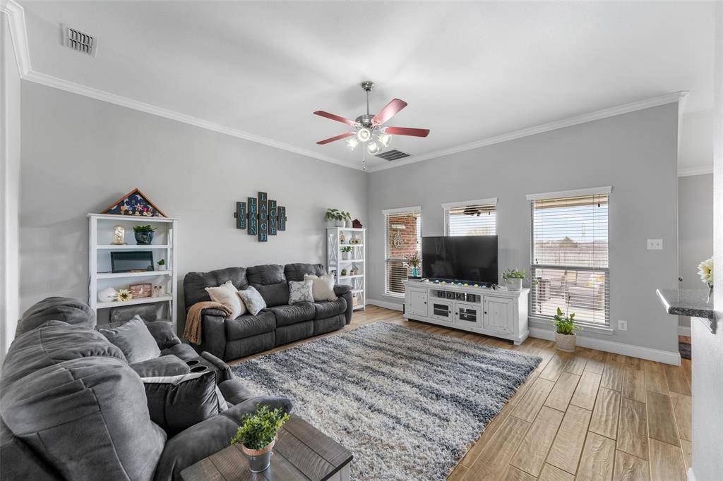 102 Avery Lane, Fate, TX 75189