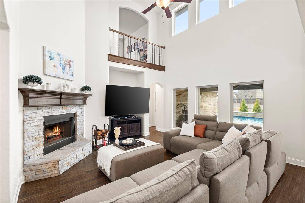 5601 Cornelia Court, Midlothian, TX 76065